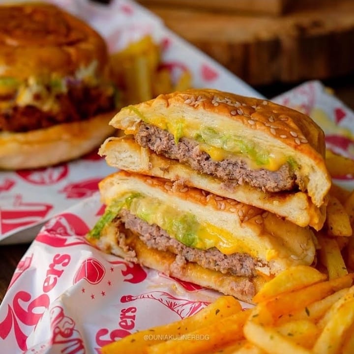 Philly Cheese Burger